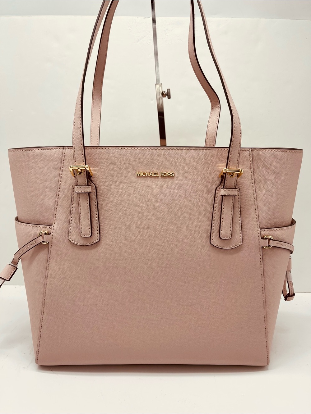NWT Michael Kors Voyager Lg Saffiano Leather Shoulder EW Tote 
Powder Blush - Picture 4 of 16